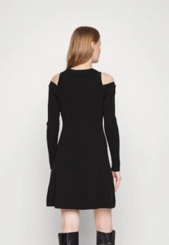 DKNY Shldr Fit Flare Drss - Cocktailjurk - Black -Ulla Popken Winkel 02a5e61aca2c43a0b88b3ad1b61f27de