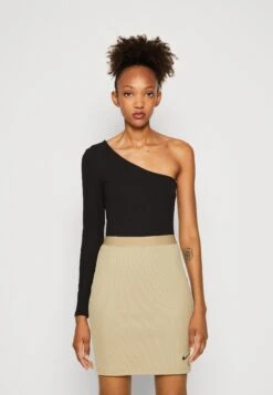 Pieces Pccalli One Shoulder - Longsleeve - Black