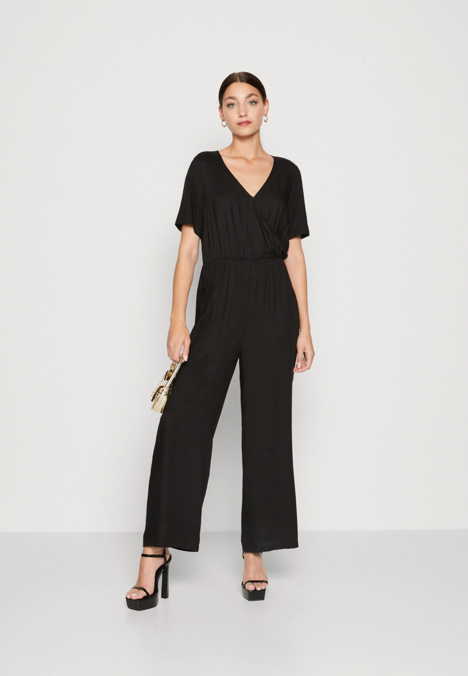 Monki Jumpsuit - Black 2 Monki Jumpsuit - Black - Afbeelding 2
