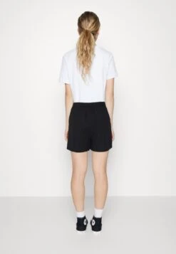 Vero Moda Vmjesmilo - Shorts - Black -Ulla Popken Winkel 15416c6545c84e4a88be0ee2f4d1518d