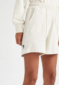 DeFacto Shorts - Beige -Ulla Popken Winkel 220e012afffb490c93b1c690fe75a06d