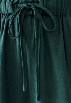 Calli Conscious- Jumpsuit - Emerald 11 Calli Conscious- Jumpsuit - Emerald -Ulla Popken Winkel 24c9dd2bd67a4c9c82ca25675c255b77