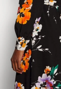 Vero Moda Tall Vmshilah Naja Long Shirt Dress - Blousejurk - Black/Penny 11 Vero Moda Tall Vmshilah Naja Long Shirt Dress - Blousejurk - Black/Penny -Ulla Popken Winkel 261640b8296448e1bcb7260f62059d7a