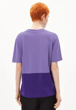 Armedangels Tarjaa Patched - T-Shirt Print - Purple Stone Indigo Lilac -Ulla Popken Winkel 26c32f218ef4446e913b8189f1f1b9cc