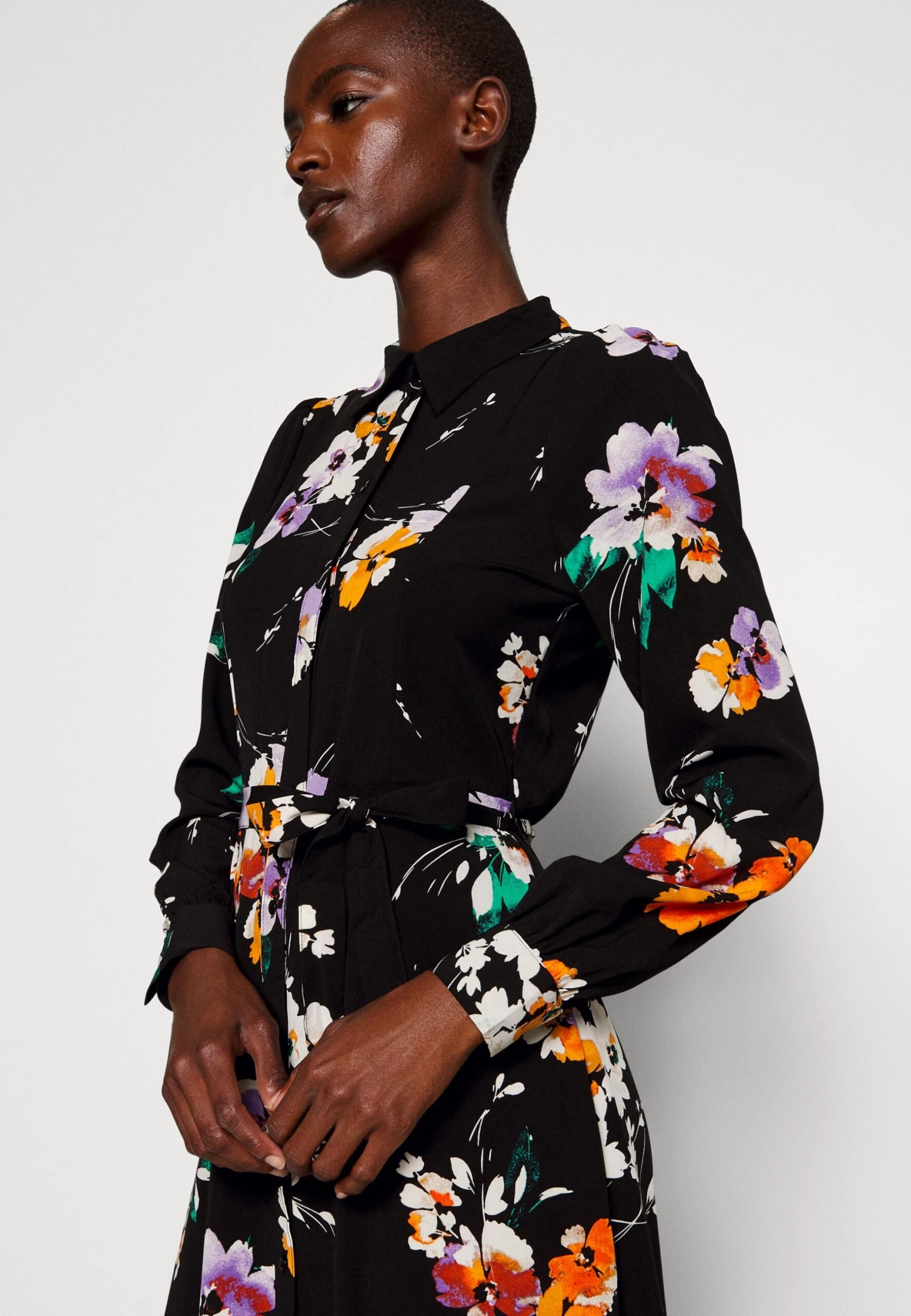 Vero Moda Tall Vmshilah Naja Long Shirt Dress - Blousejurk - Black/Penny 4 Vero Moda Tall Vmshilah Naja Long Shirt Dress - Blousejurk - Black/Penny - Afbeelding 4