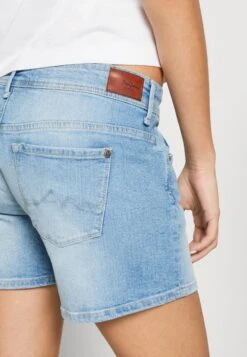 Pepe Jeans Siouxie - Jeansshort - Denim -Ulla Popken Winkel 2a45ae0e6ed94c66a3a22b9de960d730