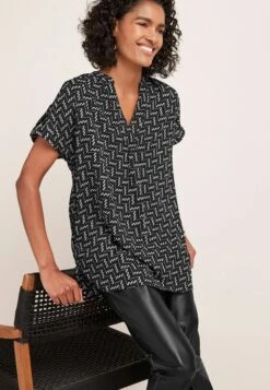 Next Overhead LonglineShort SleevePetite - Blouse - Black White Print 6 Next Overhead LonglineShort SleevePetite - Blouse - Black White Print -Ulla Popken Winkel 33bbdddc7a4d47f49d7bbfb80a3e54e0