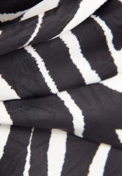 Zebra Print - Overhemdblouse - Black/White -Ulla Popken Winkel 3941741e950e415b9559c1ae5134ac2c