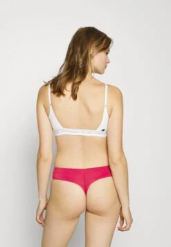 String - Red Carpet -Ulla Popken Winkel 3de2e30eb0564e62a8f871cc93c0e756