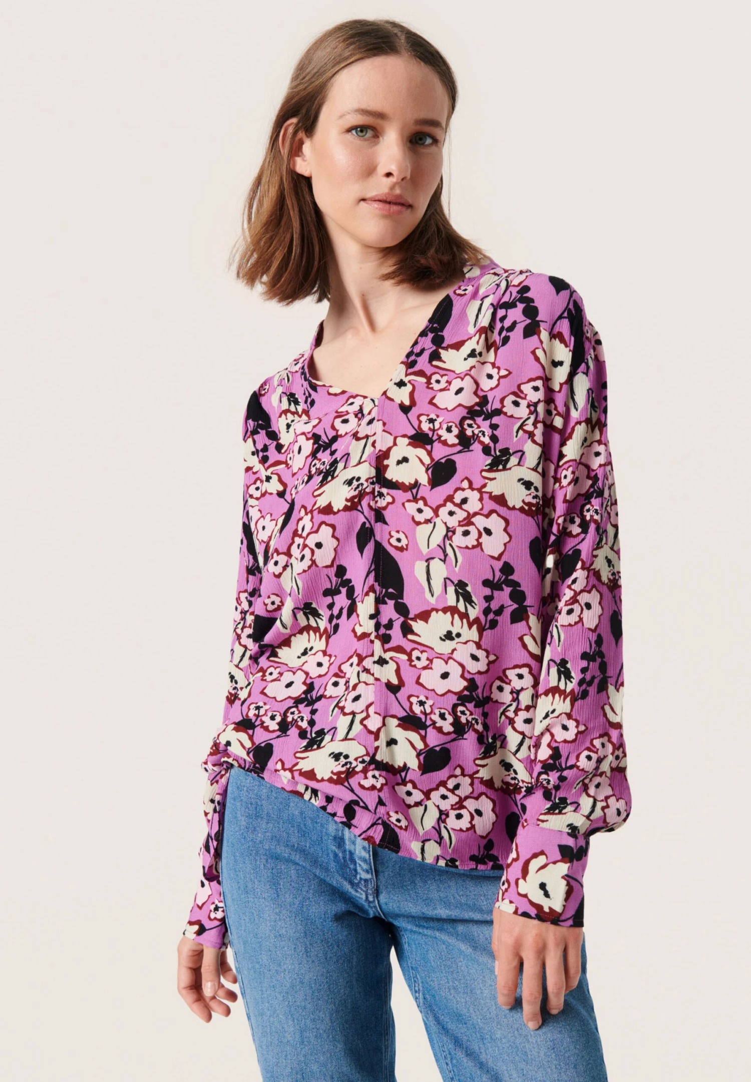 Soaked In Luxury Zaya Ls - Blouse - Liatris Graphic Flower 1 Soaked In Luxury Zaya Ls - Blouse - Liatris Graphic Flower