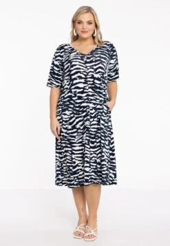 Print - Jurk - Blue 5 Print - Jurk - Blue -Ulla Popken Winkel 4505e29c0aff404a9ce00f9664895118