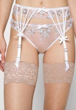 AGENT PROVOCATEUR Skylee Suspender - Jarretels - White/Silver -Ulla Popken Winkel 4959169c1a36465bbfe2c85caf8f8552
