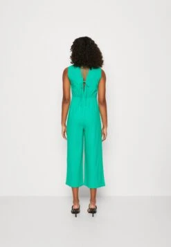 Vero Moda Vmmymilo- Jumpsuit - Bright Green 8 Vero Moda Vmmymilo- Jumpsuit - Bright Green -Ulla Popken Winkel 4be6a8fab9a64a27b80e1e6bea45528e