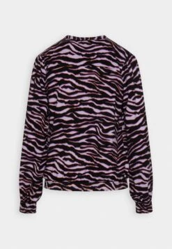 FREEQUENT Linn - Blouse - Lilac -Ulla Popken Winkel 4e4a9bd01cf74f5ab19ae6bcbf1abdbe