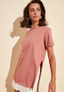 Trendyol T-Shirt Basic - Pink -Ulla Popken Winkel 53564519f5964349b1e3996c41c9335e