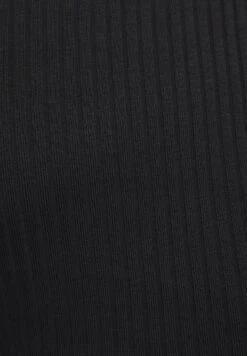 Nike Sportswear W Nsw Hr- Shorts - Black/White -Ulla Popken Winkel 550816e0373e46c4b9a4d883da6a7e2a