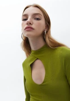 With Cutout Detail - Longsleeve - Golden Cypress -Ulla Popken Winkel 5b2e9a67e11e4e0e9fe6bdeca57b9d94