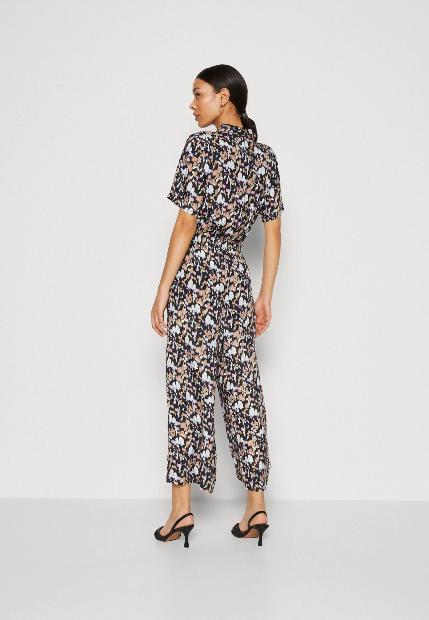 Kaffe Jumpsuit - Black/Blue/Lupine 3 Kaffe Jumpsuit - Black/Blue/Lupine - Afbeelding 3