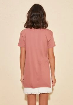 Trendyol T-Shirt Basic - Pink -Ulla Popken Winkel 6bbbf3fa88f5412f85361d3241523fff