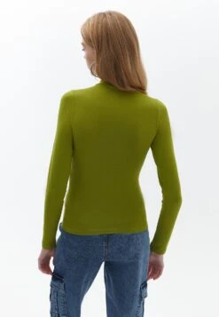 With Cutout Detail - Longsleeve - Golden Cypress -Ulla Popken Winkel 81814b39c495473aa7c3a4afd4473d29