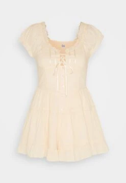 BDG Urban Outfitters Jumpsuit - Cream 10 BDG Urban Outfitters Jumpsuit - Cream -Ulla Popken Winkel 884430acdc12499b8e55e3d6cf64ecb9