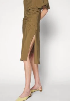 Designers Remix Valerie Puff Dress - Jurk - Olive -Ulla Popken Winkel 8cbdca9b3fad4e6e9a3bb9ec8f0dfcea