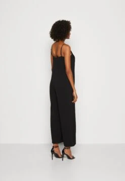 Marc O'Polo Overall Slip Style Cropped V-Neck Spaghetti Straps - Jumpsuit - Black -Ulla Popken Winkel 8d536c28ed194b4f813881cd6a2ad1a9