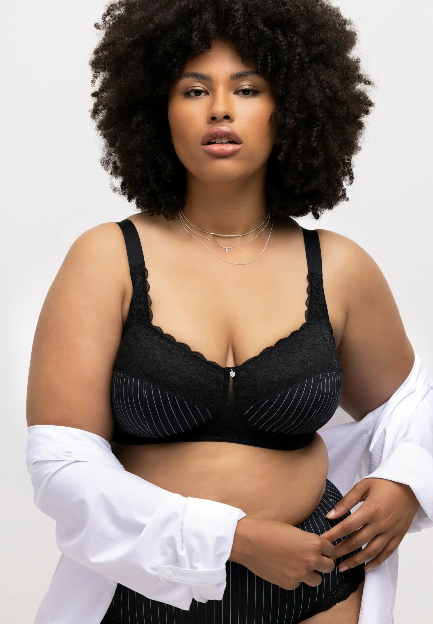 Ulla Popken Pinstripe Wirefree Relief- Push-Up Bh - Black 5 Ulla Popken Pinstripe Wirefree Relief- Push-Up Bh - Black - Afbeelding 5