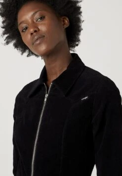 Wrangler X Fender - Jumpsuit - Black -Ulla Popken Winkel 958472f635204c8292386799f6a9c903