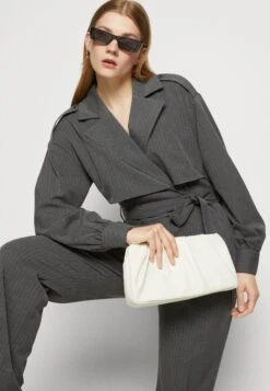 NA-KD Pinstriped - Jumpsuit - Grey -Ulla Popken Winkel 96559834876e4fdfb8765dce5ae365df