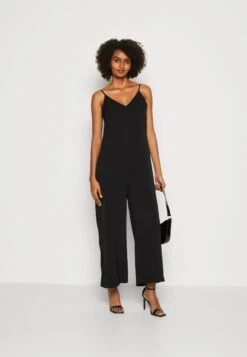 Marc O'Polo Overall Slip Style Cropped V-Neck Spaghetti Straps - Jumpsuit - Black -Ulla Popken Winkel 9908902e3e0a439689b297c52580067e