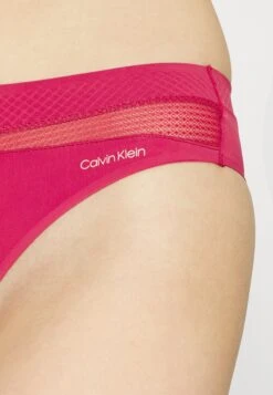 String - Red Carpet -Ulla Popken Winkel 99246162d1f94aba879c4cdaf581f97e