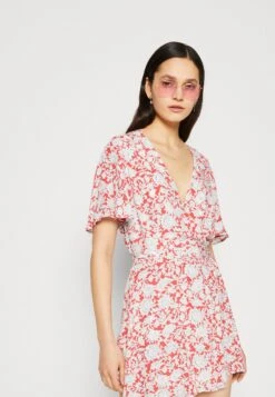 Pepe Jeans Beryl - Jumpsuit - Red -Ulla Popken Winkel 997ee3bfc87044a4a6bba0100bd34971