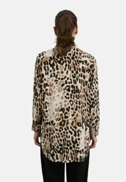 With Collar And Cuff - Overhemdblouse - Camel -Ulla Popken Winkel 9dbec28c381e4fe2bd4686f7e22eb196