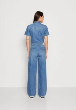 Pepe Jeans Evelyn - Jumpsuit - Denim -Ulla Popken Winkel a020d8b7f21149269c63bfed30c91ce7