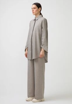 Oxford - Overhemdblouse - Beige -Ulla Popken Winkel ab3ca5fba59241e7be3dbba9c689d266