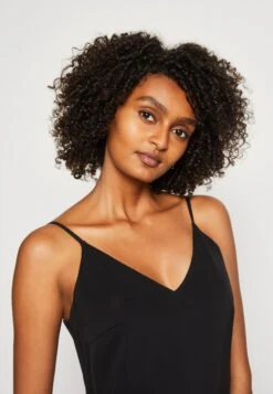 Marc O'Polo Overall Slip Style Cropped V-Neck Spaghetti Straps - Jumpsuit - Black -Ulla Popken Winkel ad47db78f98c47b391d6f1398b9eb50b