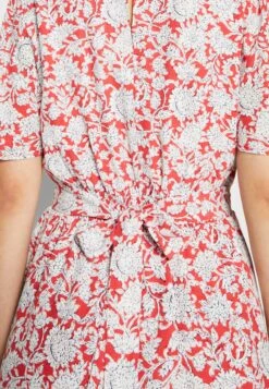 Pepe Jeans Beryl - Jumpsuit - Red -Ulla Popken Winkel b4db32af8b2345a18eb5b081919c45f9