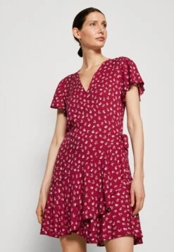 Lollys Laundry Jurk - Red -Ulla Popken Winkel b6e6ce9b189c4ee7be4b2042e9da68ed