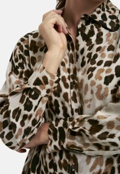 With Collar And Cuff - Overhemdblouse - Camel -Ulla Popken Winkel b85d0c57929f4d068cc9939f6d6831a0