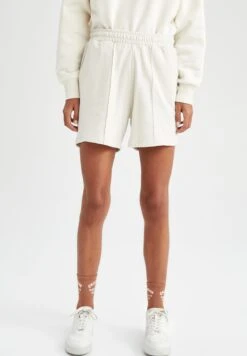 DeFacto Shorts - Beige