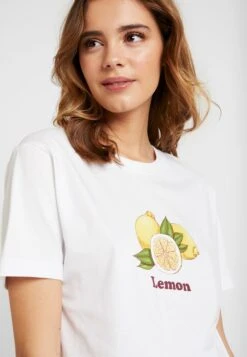 Mister Tee Ladies Lemon Tee - T-Shirt Print - White 11 Mister Tee Ladies Lemon Tee - T-Shirt Print - White -Ulla Popken Winkel c02c2839420546628c64dfc28dcf227b