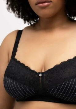 Ulla Popken Pinstripe Wirefree Relief- Push-Up Bh - Black 8 Ulla Popken Pinstripe Wirefree Relief- Push-Up Bh - Black -Ulla Popken Winkel d14620a70f7f4175bfd8c76021467f47