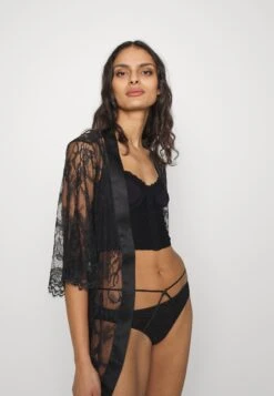 Gilly Hicks Korset - Schwarz 10 Gilly Hicks Korset - Schwarz -Ulla Popken Winkel da7cd92584374d52a59c2f8cfd363667