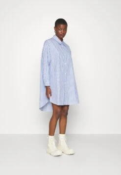 MM6 Maison Margiela Dress - Blousejurk - Blue/White -Ulla Popken Winkel de8fdd2300614ffb808d760bcff3825a