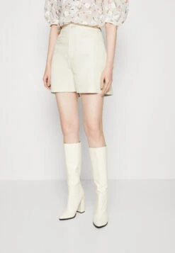 Custommade Nava - Shorts - Whisper White