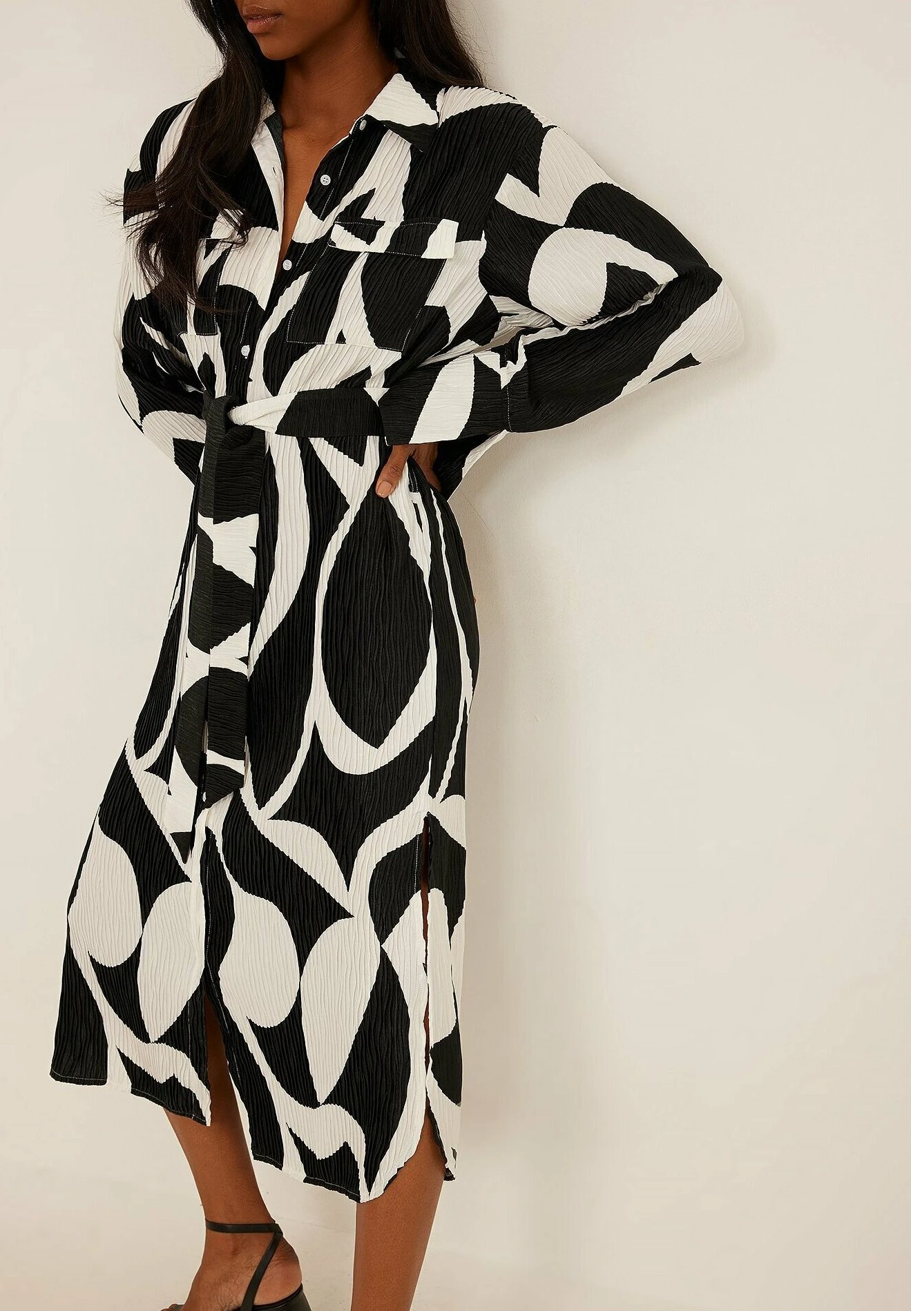 NA-KD Mit Muster - Blousejurk - Black/White Print 1 NA-KD Mit Muster - Blousejurk - Black/White Print