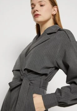 NA-KD Pinstriped - Jumpsuit - Grey -Ulla Popken Winkel f58a7a5bcdf847d8a1b66db307908f68