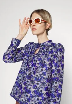 MUNTHE Diella - Blouse - Navy -Ulla Popken Winkel fa76963c1f374547b1adb25a8579ce39